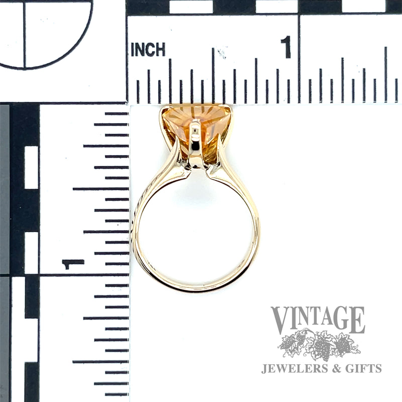 Citrine 18k gold ring