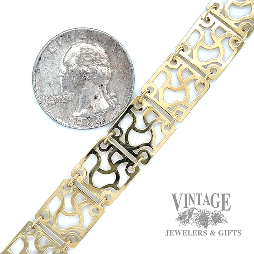 7" pierced link 18k gold bracelet scale