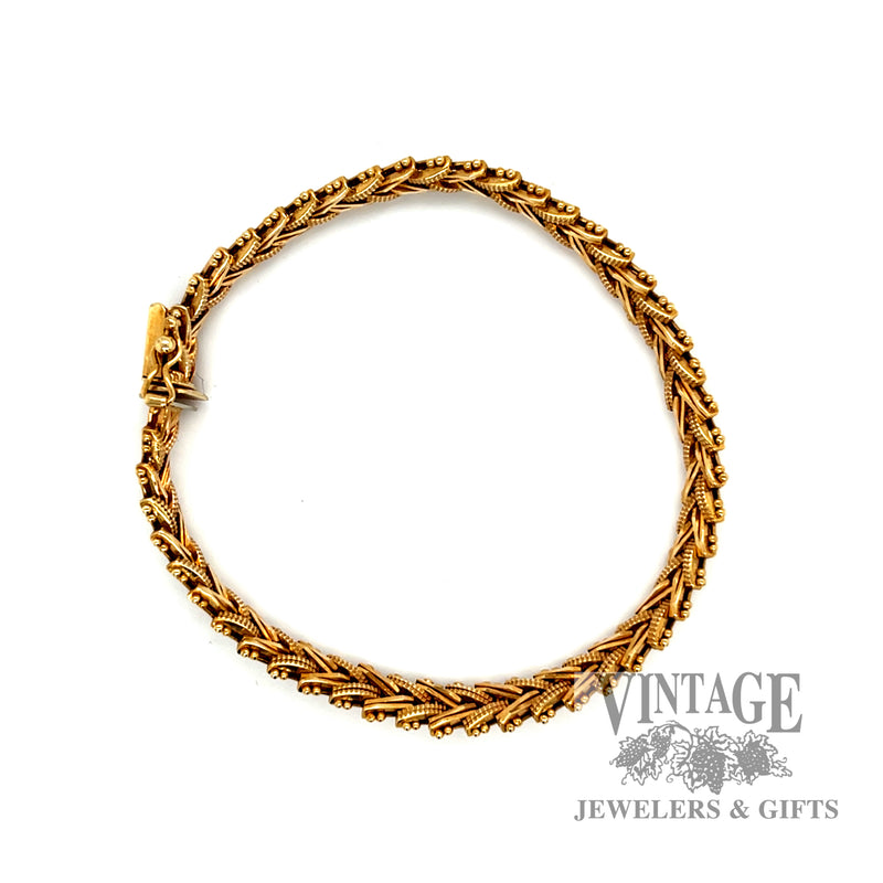 7.25" Chevron Link 14k Gold Bracelet round