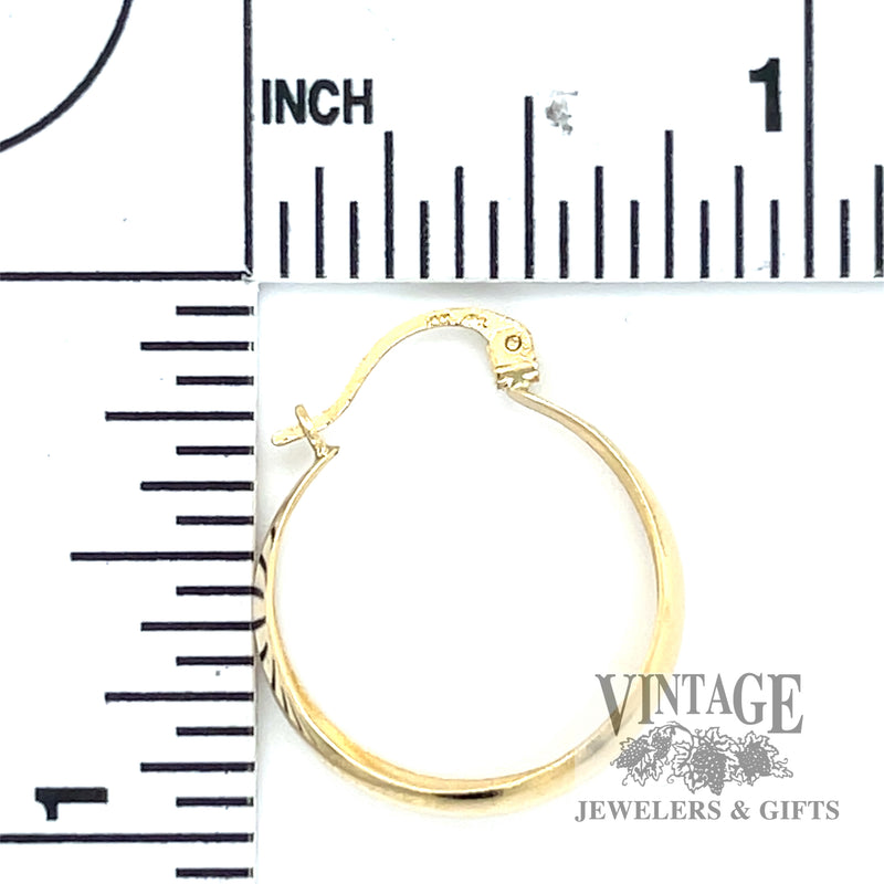 Hoop 14k yellow gold earrings scale