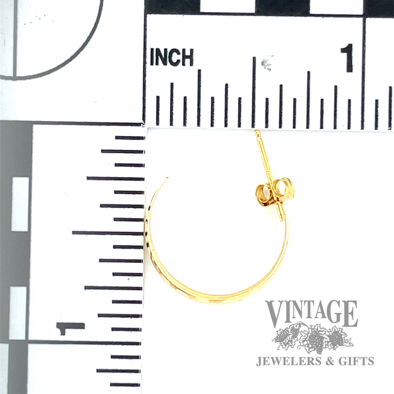 Crescent Hoop 18k yellow gold earrings scale