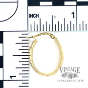 Polished Hoop 18k yellow gold earrings scale