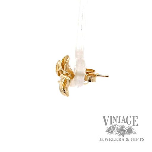 Flower 14k yellow gold earring right