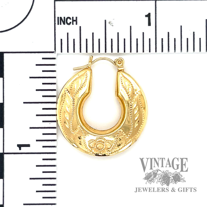 Hoop Etched 14k yellow gold earrings scale
