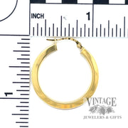 Squared Hoop 18k gold earrings scale