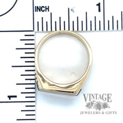 black onyx 14k gold ring scale