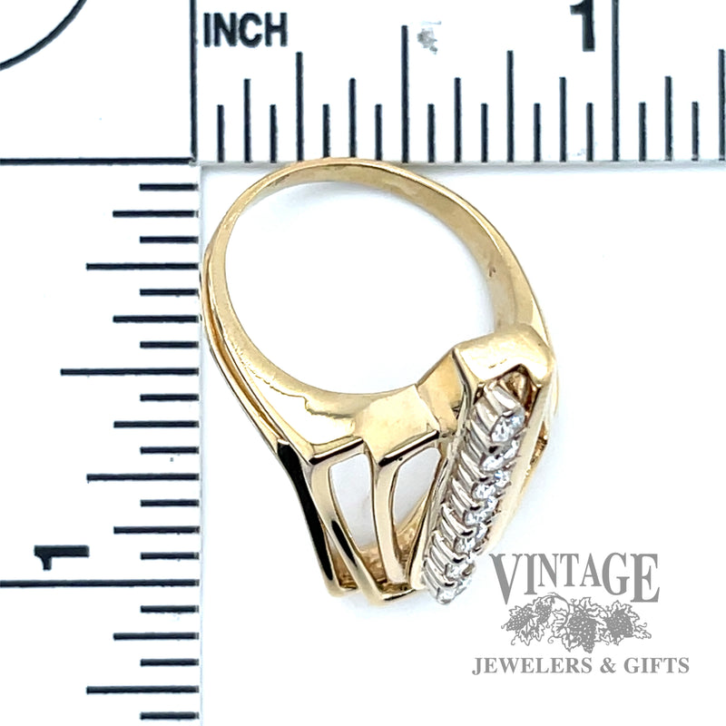 Modern bypass 14k Natural diamond ringscale