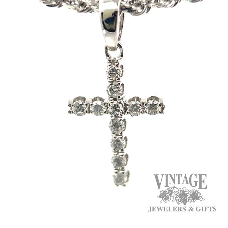Cross with Natural Round Cut Diamond 14k white gold Pendant  macro