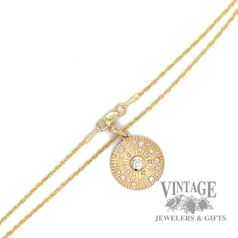 18" Cable Link Pendant with Accent Diamonds 14k yellow gold neckalce clasp
