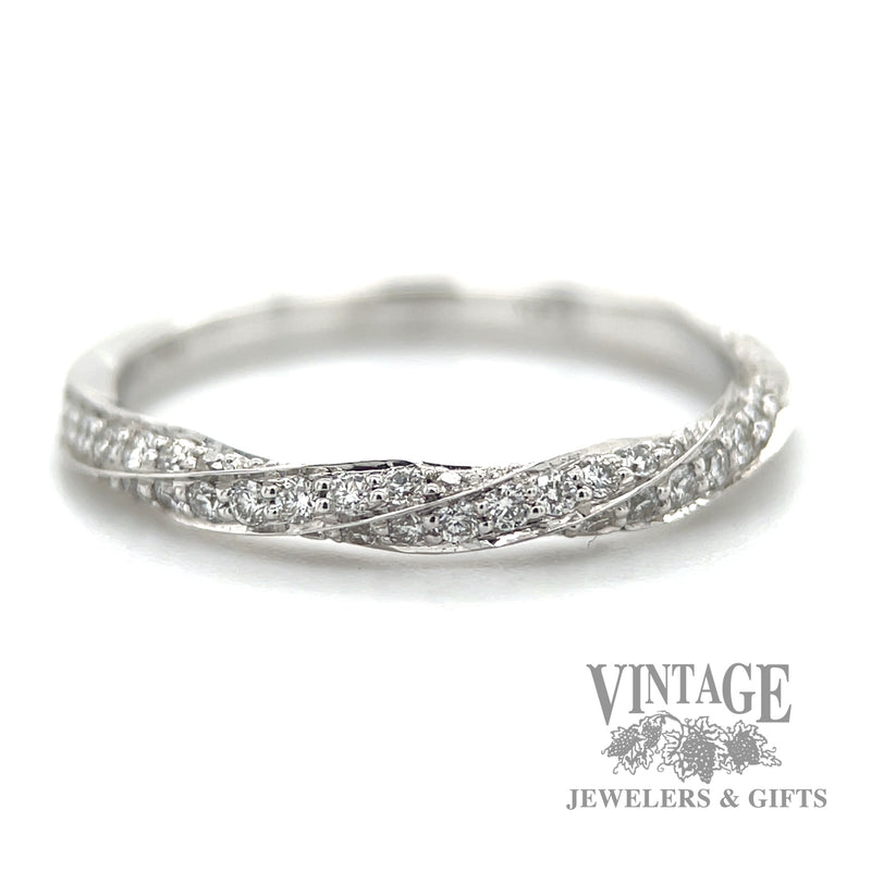 Twisted Curved 14k white gold natural diamond ring macro
