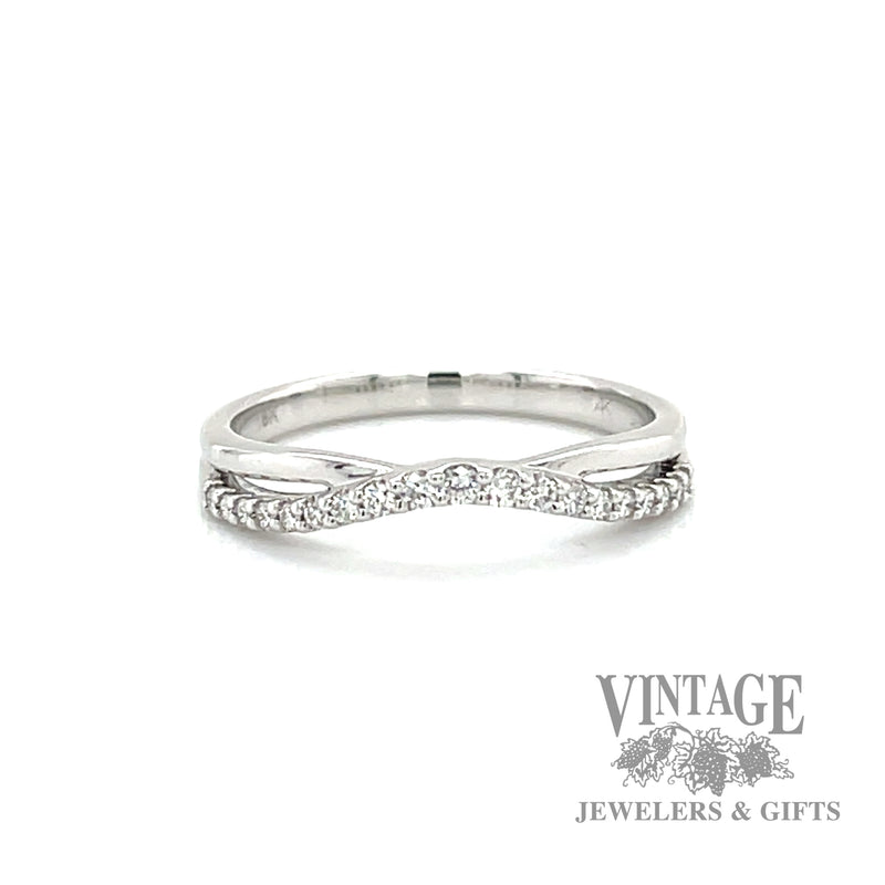 Curved 18k white gold diamond ring band .25 CTW. 
