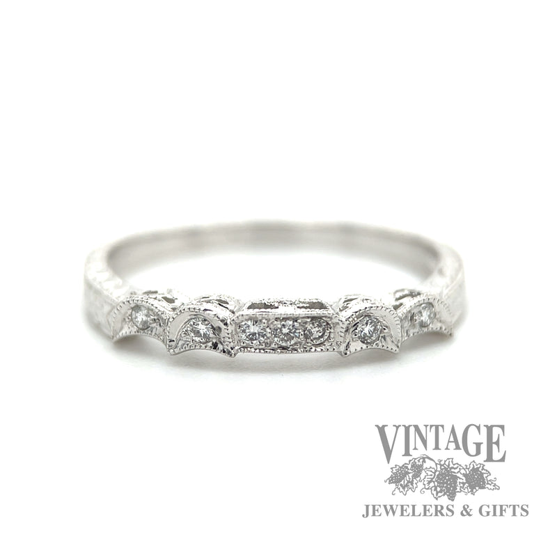 Engraved 18k white gold ring macro