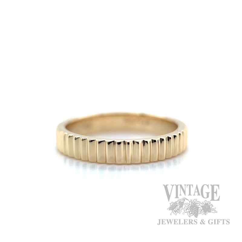 Ribbed embossed 14k Gold Ring