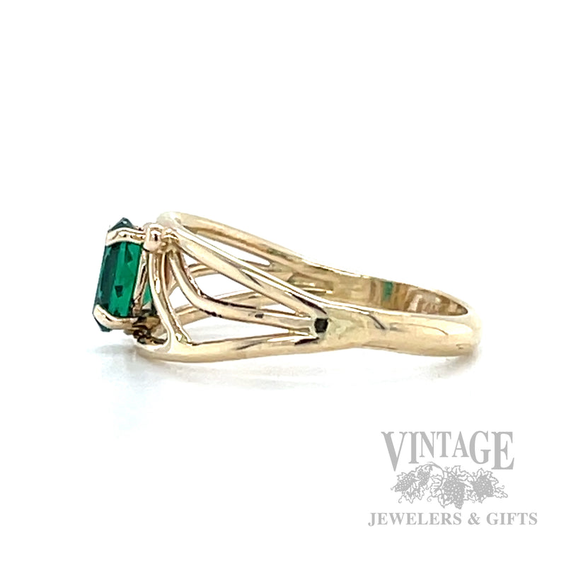 Freeform Oval Cut Emerald 14k Gold Ring Side View