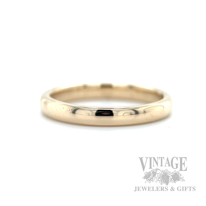 Polished 14k Gold Ring Detailed View