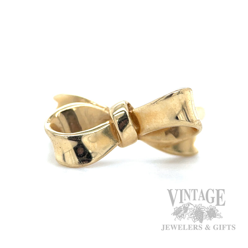 Bowtie 14k Gold Ring Detailed View