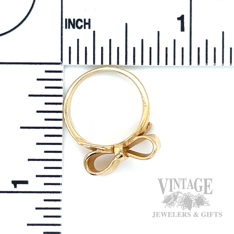 Bowtie 14k Gold Ring Scale View