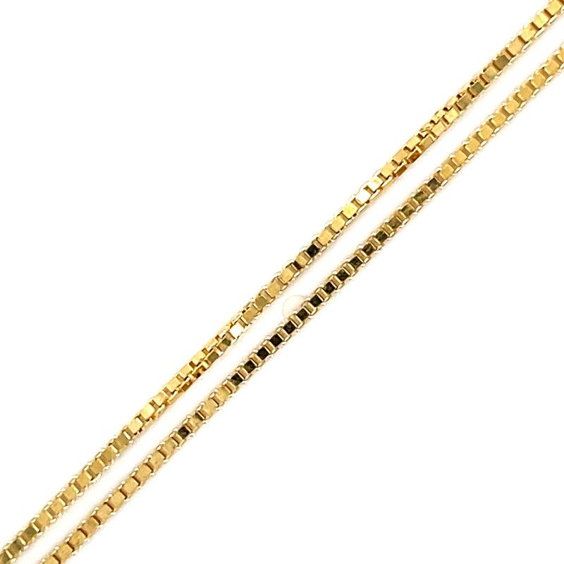 18" Box Chain 18k Gold Necklace Detailed View