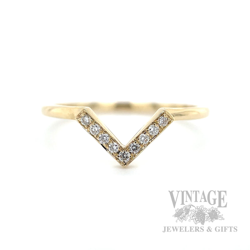 Diamond Accented Chevron 14k Gold Ring Detailed View