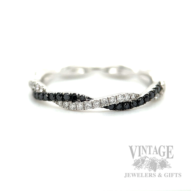Twisted Black and White Diamond 18k White Gold Ring Detailed View
