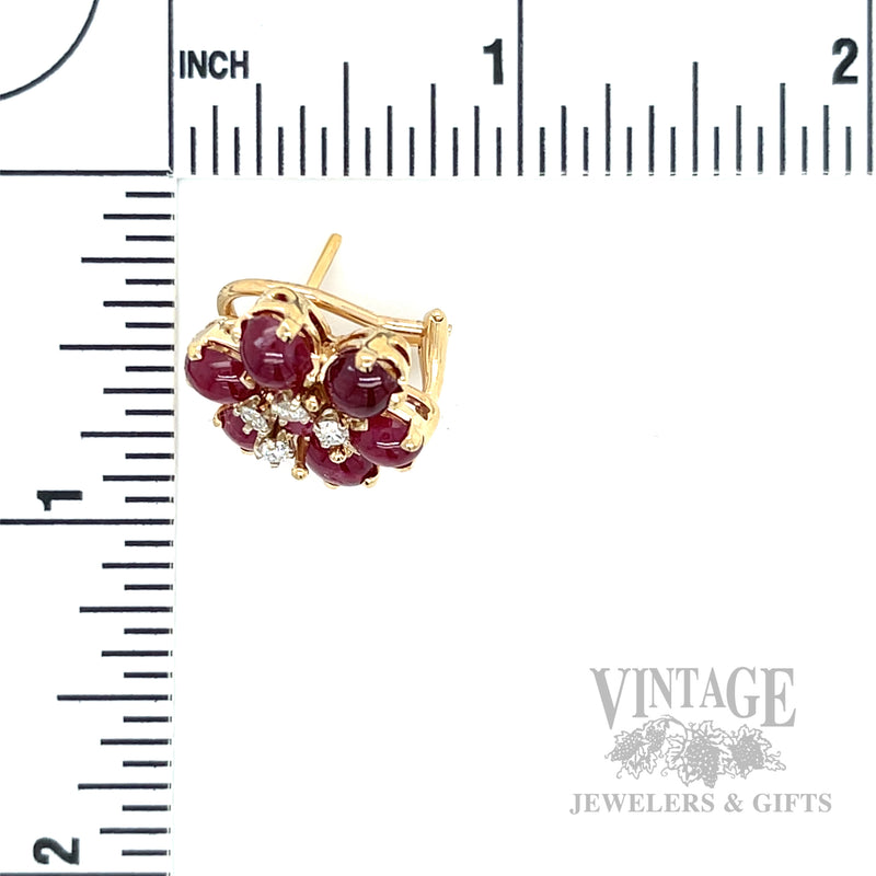 Flower Ruby 15k Gold Earrings Scale View