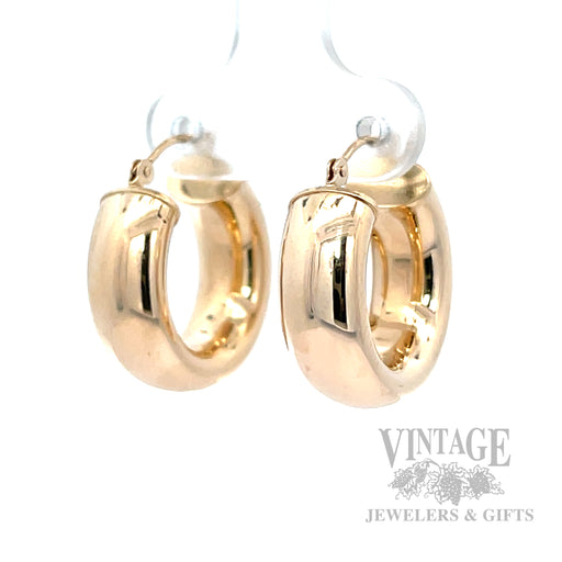 20 mm Wide 14k Gold Hoop Earrings Perspective View