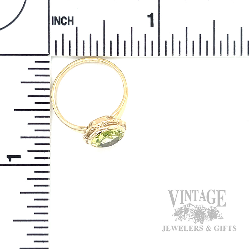 Vintage Scalloped Bezel Uranium Glass 10k Gold Ring Scale View