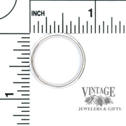 14KW gold ring band with inverted millgrain border scale.