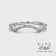 Diamond arches 18k white gold ring band video
