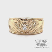 Claddagh 14k gold and diamond ring band video