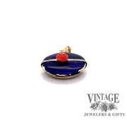 Revolving video of 18 karat yellow gold enameled Tam o'shanter hat charm