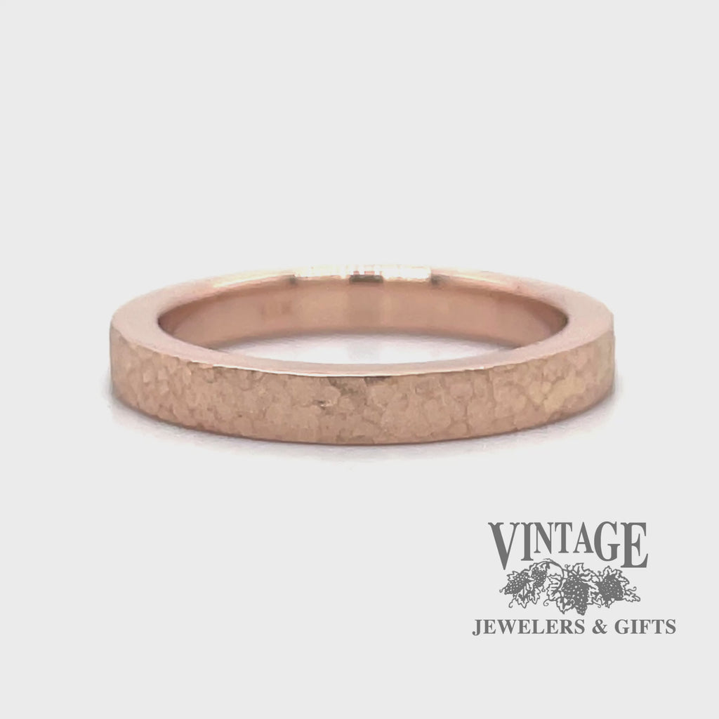 Hammered 14kr gold ring band video