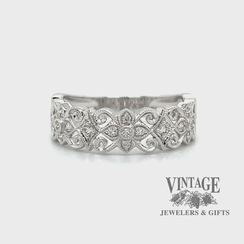 Revolving video of 14 karat white gold diamond filigree band ring