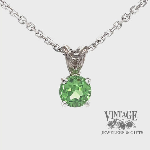 Revolving video of 14 karat white gold 1.04 carat round tsavorite pendant
