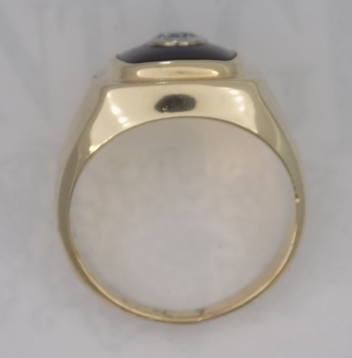 Man's onyx and diamond gold ring