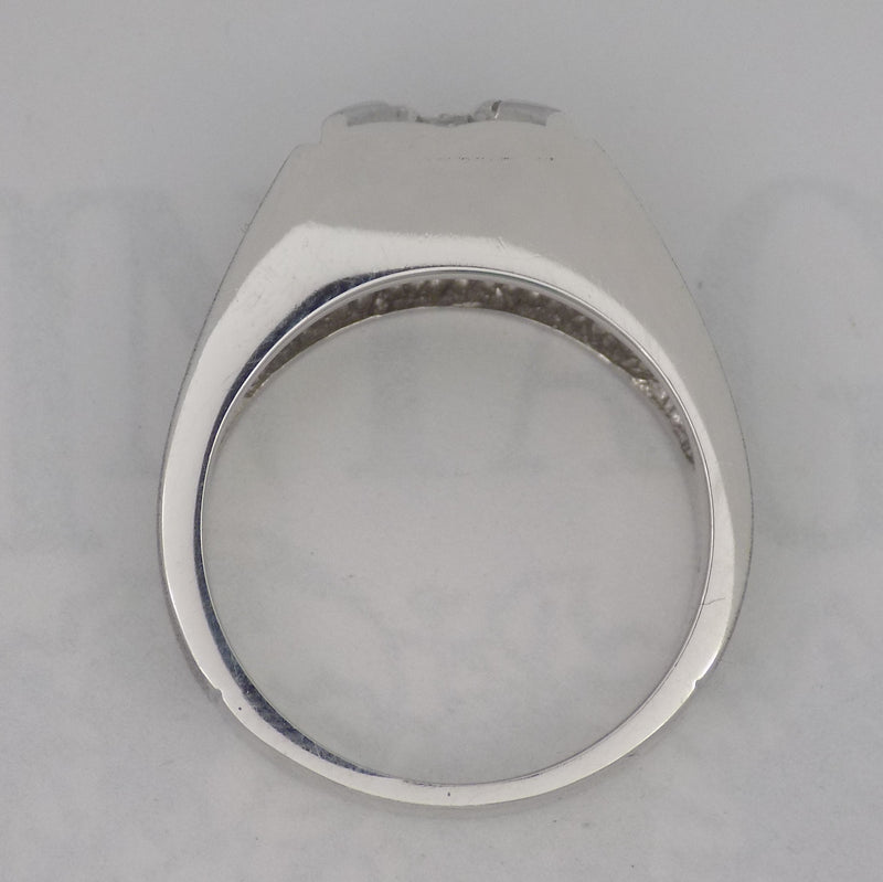 .33 carat Illusion head tapered diamond ring