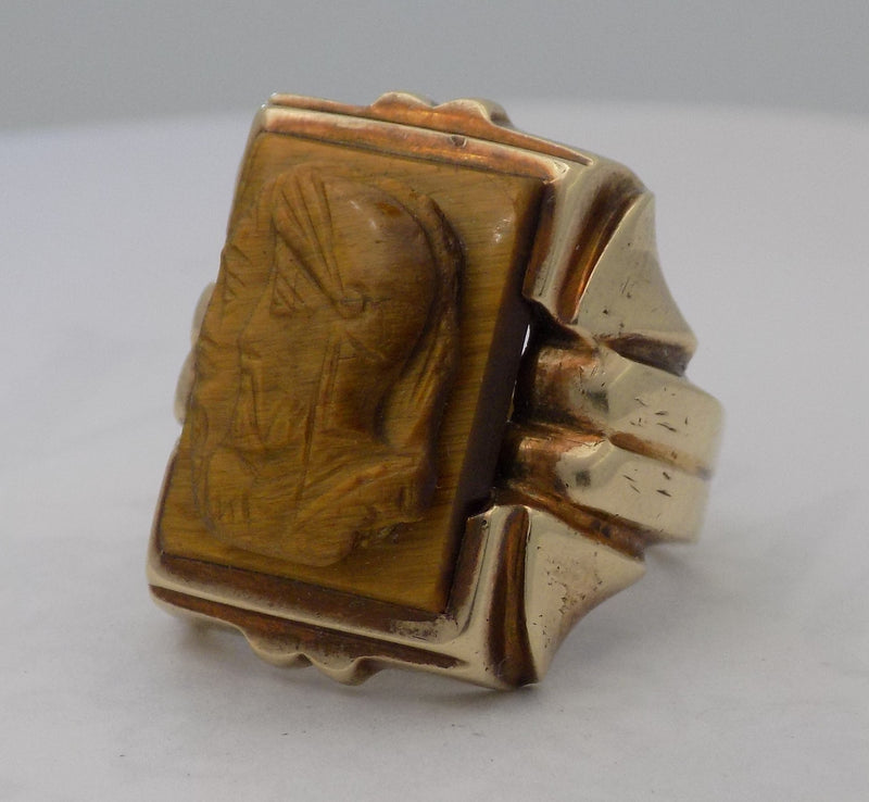Yellow gold intaglio ring.