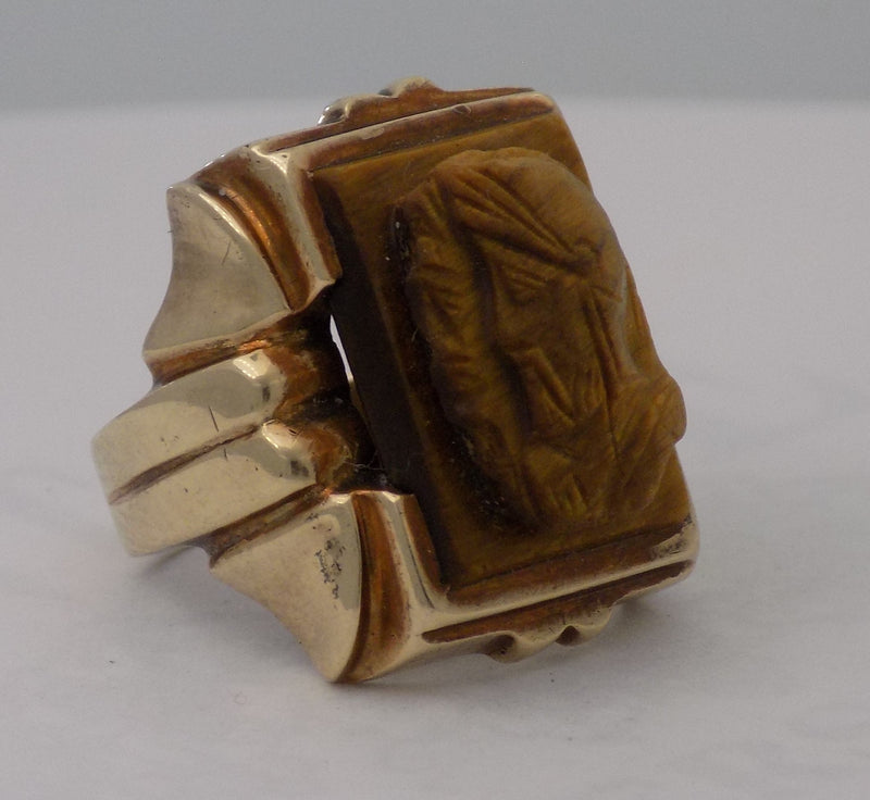 Yellow gold intaglio ring.