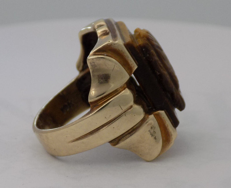 Yellow gold intaglio ring.