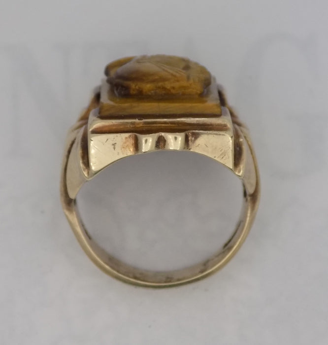 Yellow gold intaglio ring.