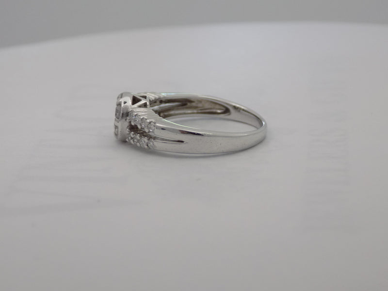 White gold split shank diamond cluster ring