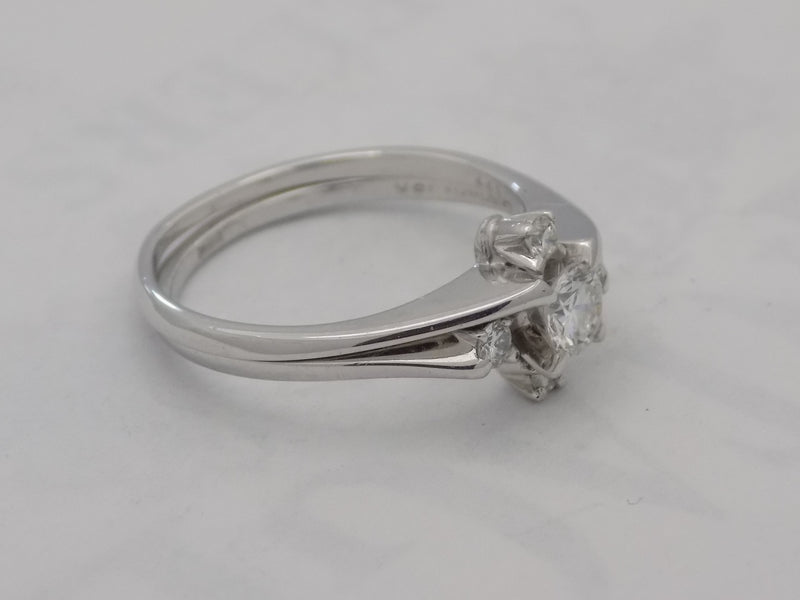 White gold 5 diamond wedding set