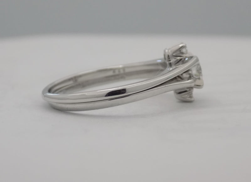 White gold 5 diamond wedding set