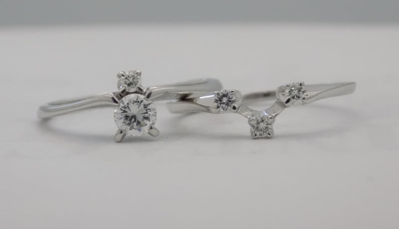 White gold 5 diamond wedding set