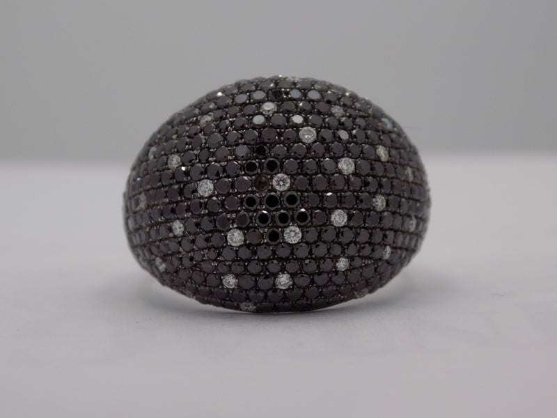 White gold black and white pave' diamond band