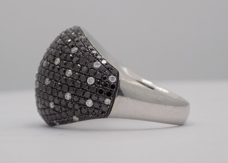 White gold black and white pave' diamond band