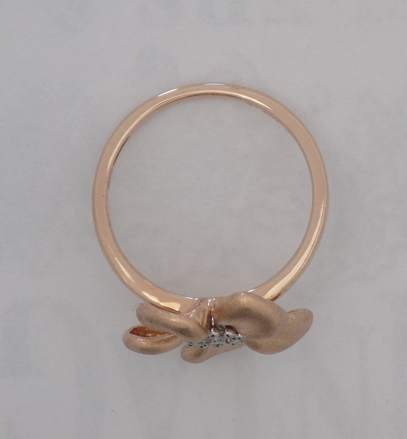Rose gold floral motif diamond ring