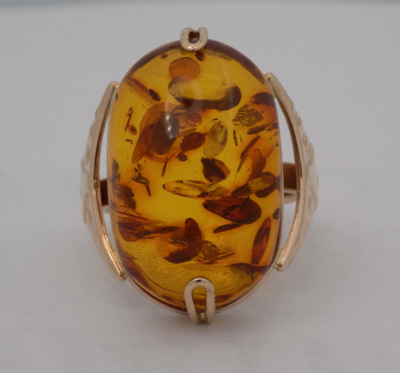 Vintage rose gold oval amber ring.