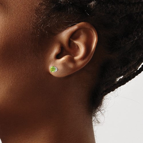 14 karat white gold Peridot 5mm stud Earrings