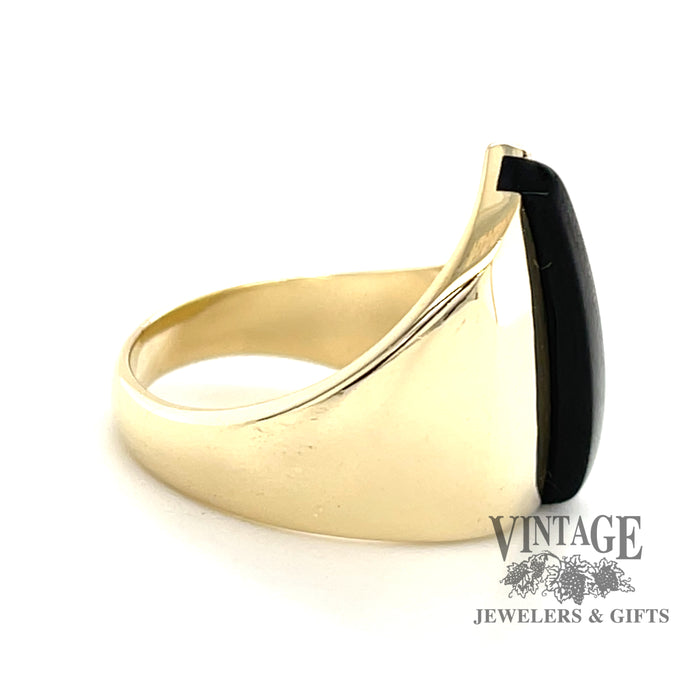 Onyx Modern 14ky gold ring side